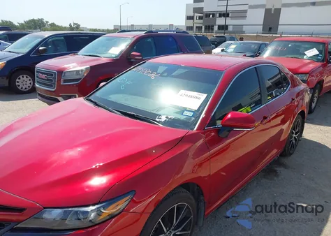 2024 Toyota Camry Se z USA, uszkodzony, nr VIN 4T1G11AK8RU207352